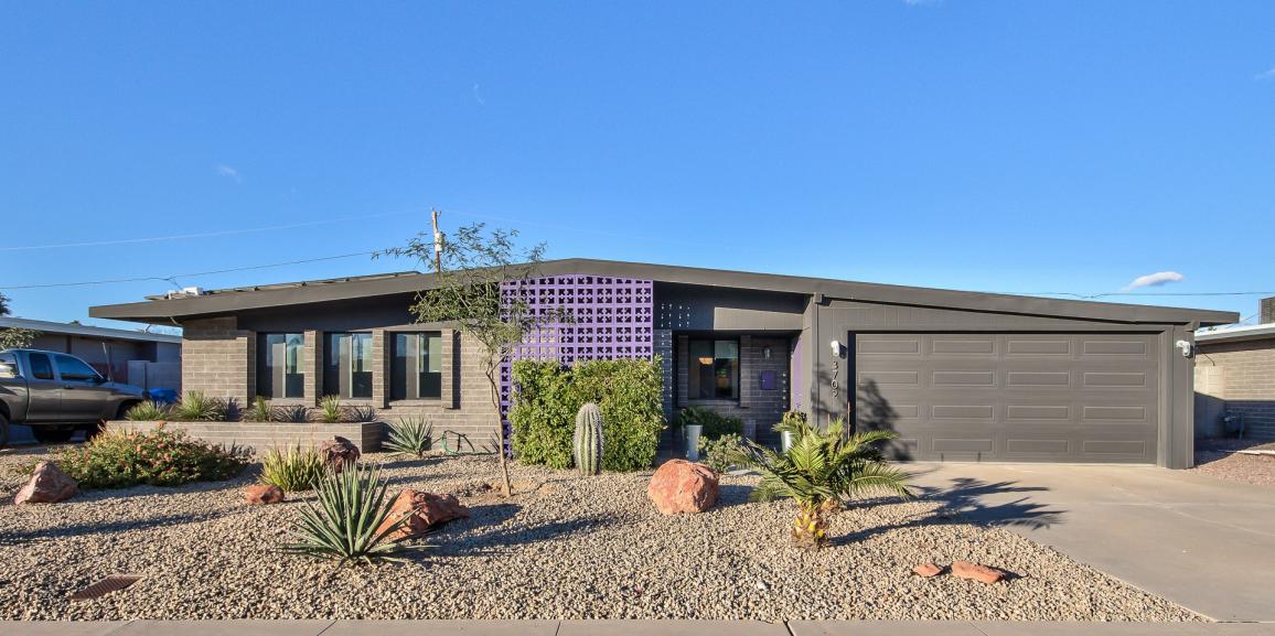 Mid-Century Beauty In North Phoenix For Sale